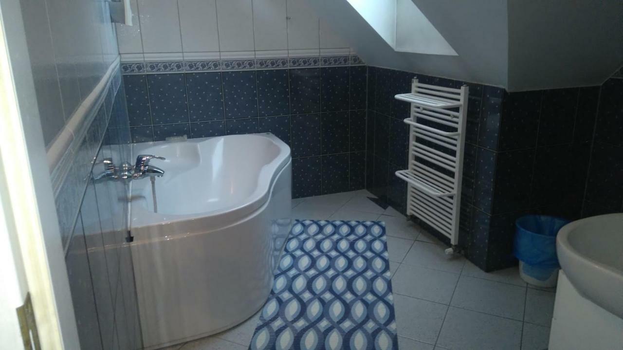 Gosciniec Ella Inn Lipniki Lipniki  Dış mekan fotoğraf